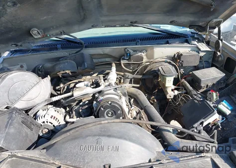 1998 Chevrolet K1500 Fleetside z USA, uszkodzony, nr VIN 1GCEK19R0WE127348